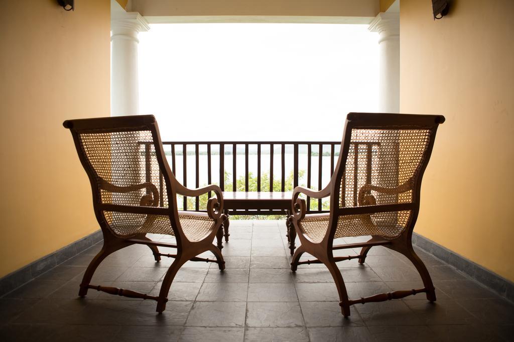 Thaulle Ayurveda Resort - Yala Tissamaharama Room photo